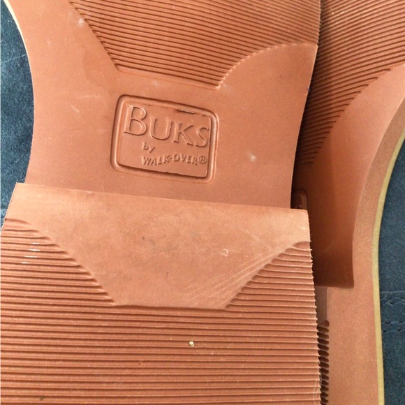 Buks by walk-over derby shoes MSRP $255. Men’s navy suede casual shoes. Size 10 - Picture 10 of 12